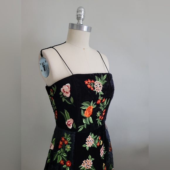 ALICE + OLIVIA Launa black velvet mini dress with colourful floral embroidery - Picture 14 of 14